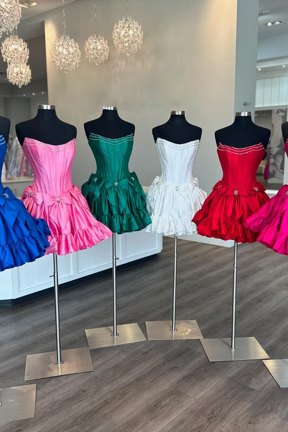 Black Corset Strapless A Line Short Homecoming Dress With Bows