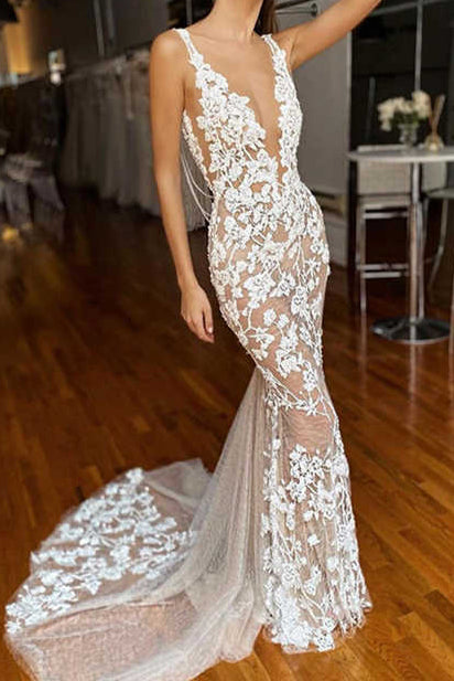 Luxury Mermaid V-neck Tulle Sweep Train Wedding Dresses with Appliques Lace