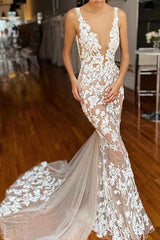 Luxury Mermaid V-neck Tulle Sweep Train Wedding Dresses with Appliques Lace