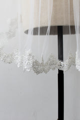 Simple Lace Edge One Tier Tulle Wedding Veils