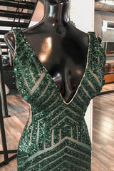 Fuchsia Sequins V-Neck Tight Homecoming Dress