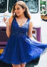 A-line V Neck Sleeveless Tulle Short/Mini Homecoming Dress With Appliqued Beading Lace - Babyonlines