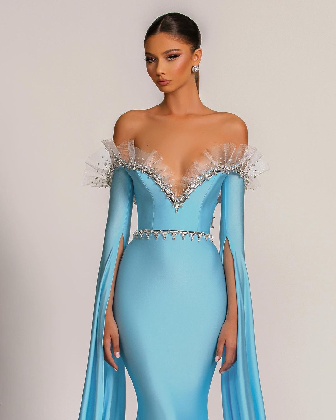 Baby Blue Evening Dress V-Neck with Long Sleeves Tulle Beadings