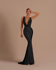 Black Deep V Neck Mermaid Long Pleated Prom Dress