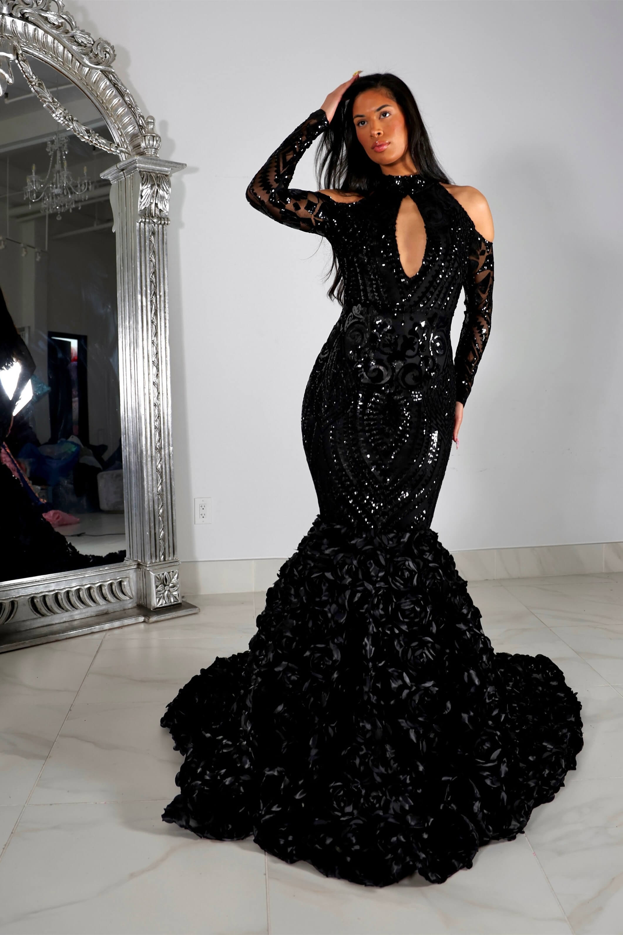 Black Long Sleeve Mermaid Prom Dress with Flower and Appliques