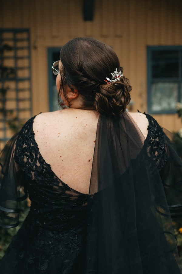 Babyonlines Black V-neck Half Sleeves Plus Size A-line Wedding Dresses