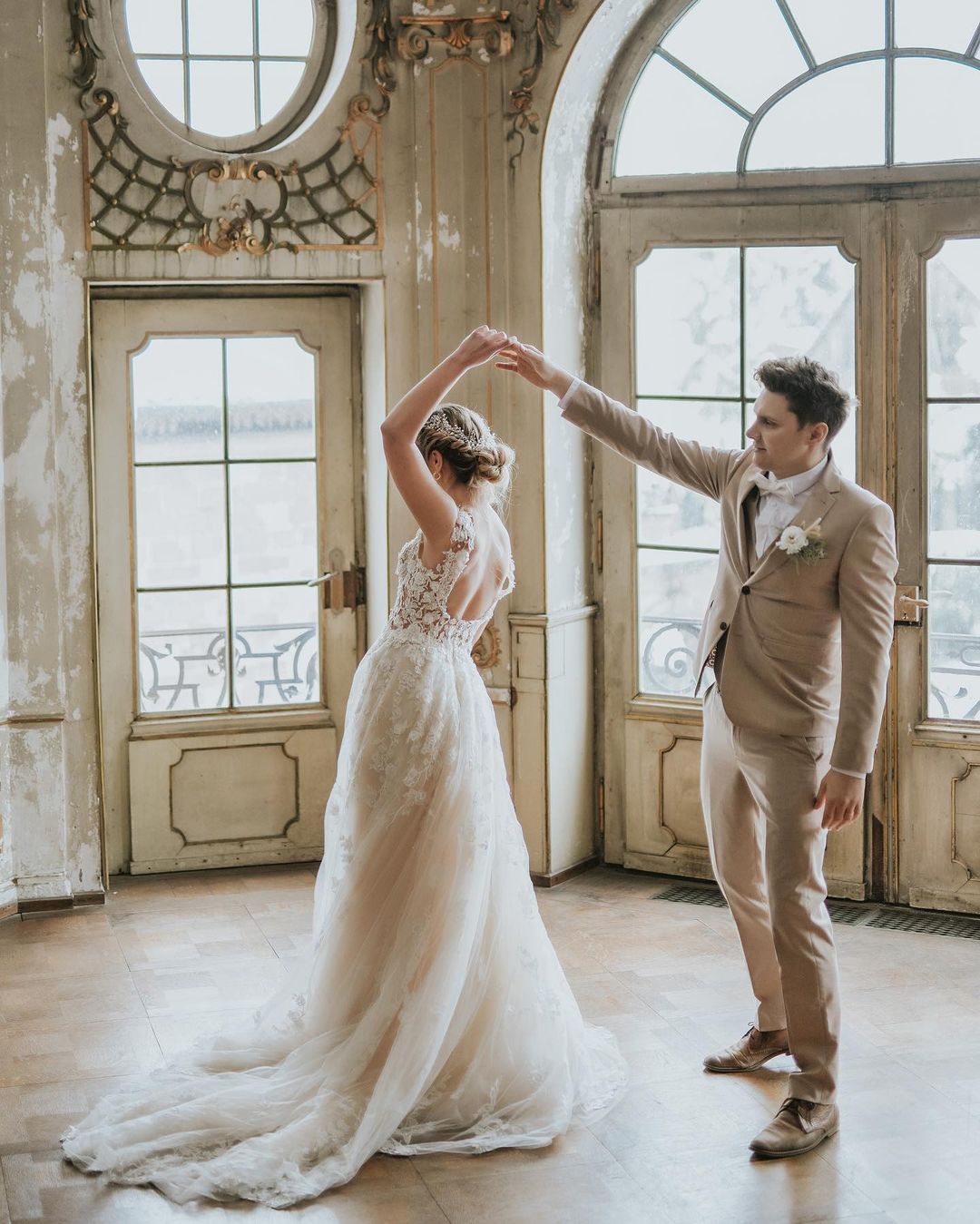 Boho Long A-line Tulle Wedding Dress With Lace Appliques