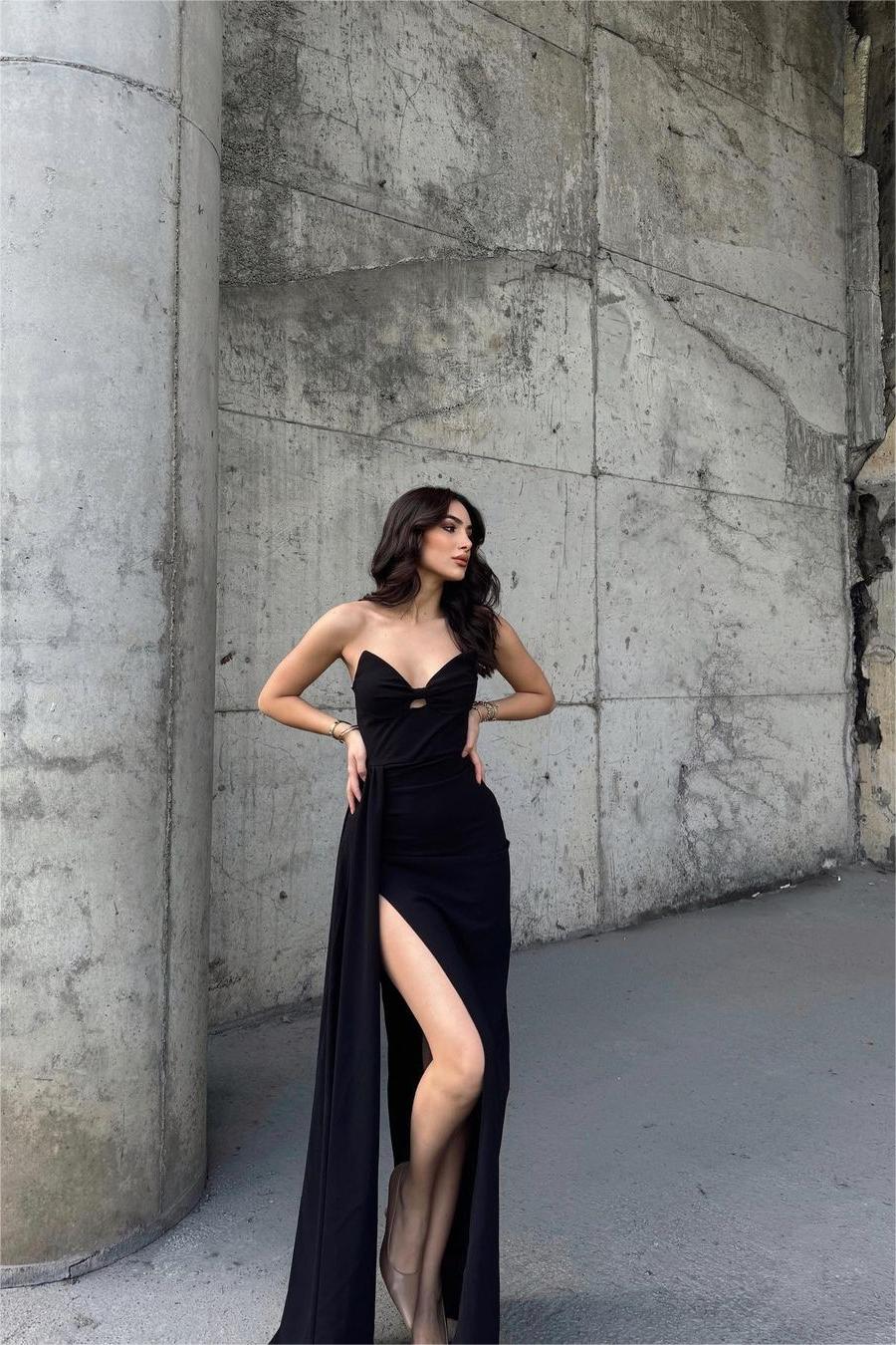 Charming Black Strapless High Waist Prom Dress with Split and Pleated