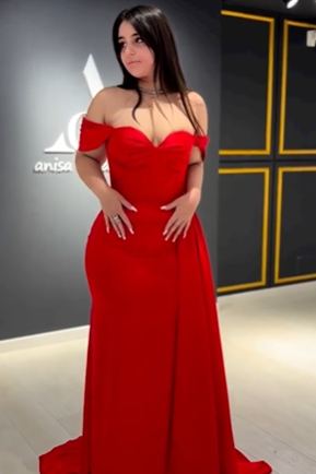 Charming Red Off the Shoulder Sweetheart Strapless Long Prom Dress
