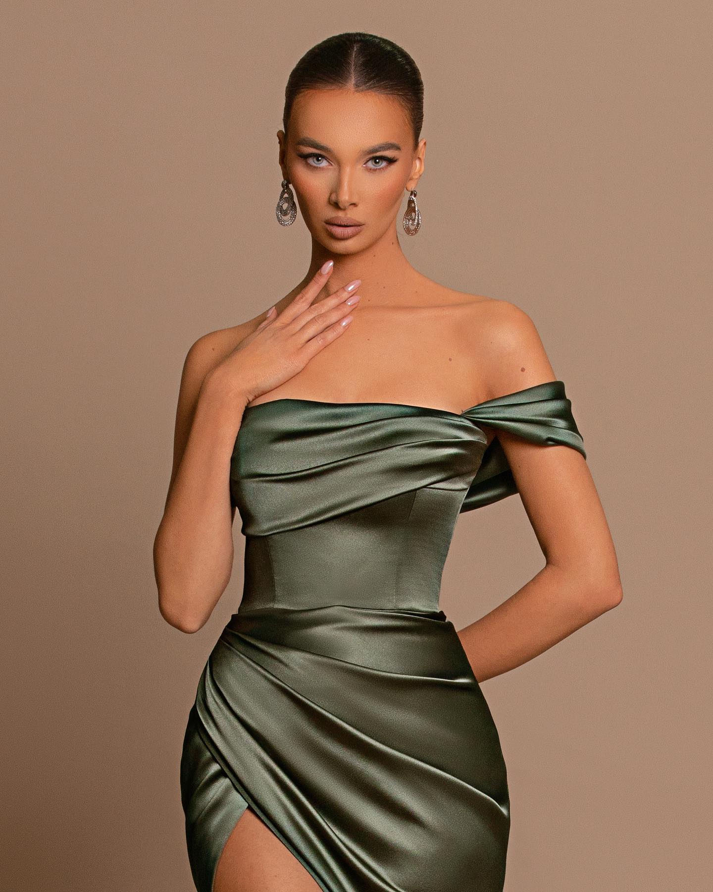 Charming Sage Green Off-The-Shoulder Evening Dress with Ball Gown and Pleated Slit