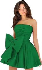 Chic A-line Sleeveless Strapless Ruched Lace Up Short Homecoming Dresses with Bow