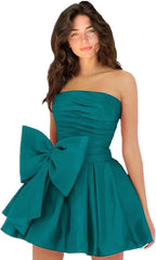 Chic A-line Sleeveless Strapless Ruched Lace Up Short Homecoming Dresses with Bow