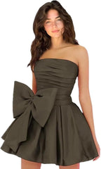 Chic A-line Sleeveless Strapless Ruched Lace Up Short Homecoming Dresses with Bow