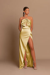 Chic Pink Sleeveless Evening Dress with Strapless Design and Side Slit Pleats