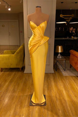 Chic Strapless Deep V-Neck Mermaid Long Prom Dress with Pleated Details