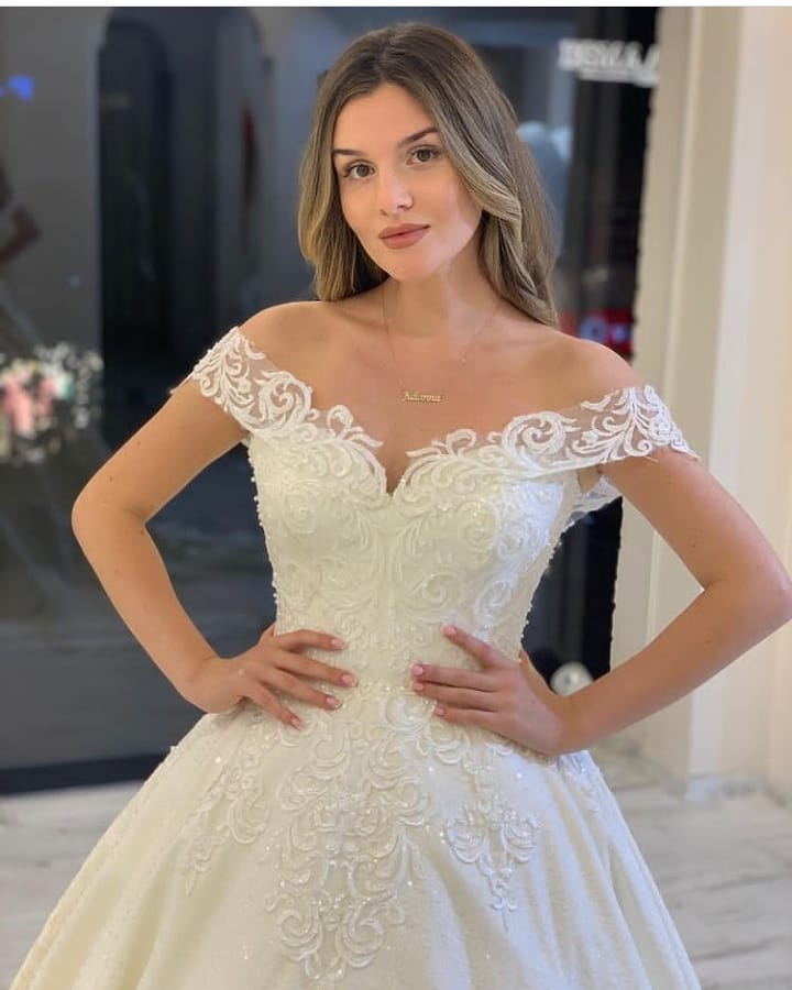 Classy A-Line Off-the-Shoulder Wedding Dress With Train Lace Appliques
