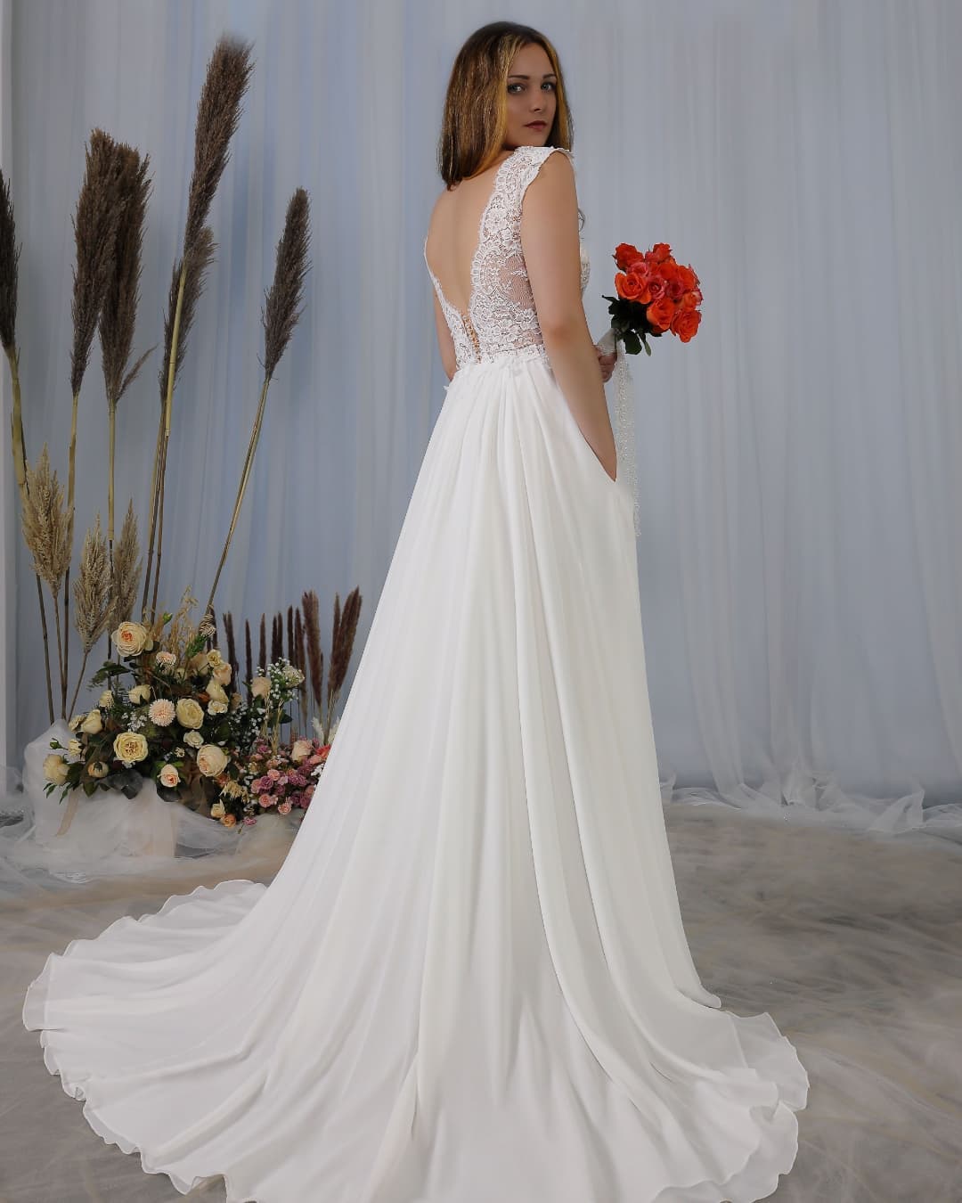 Deep V-neck Backless Chiffon Wedding Dress With Wide Straps Appliques Lace