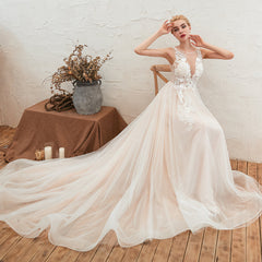 Delicate A-Line Bateau Tulle Open Back Wedding Dress with Floral Lace