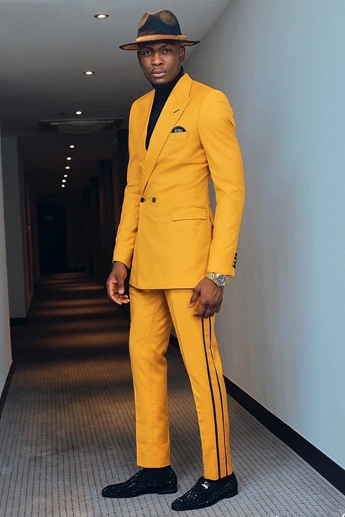 Double-Breasted Yellow Bespoke Business Suit with Peaked Lapel