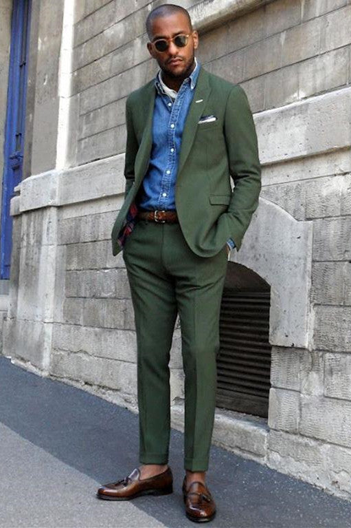 Elegant Dark Green Peaked Lapel Wedding Suit for Men 2024