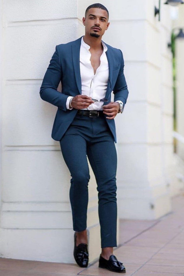 Elegant Dark Navy Bespoke Suit for Groom and Groomsmen