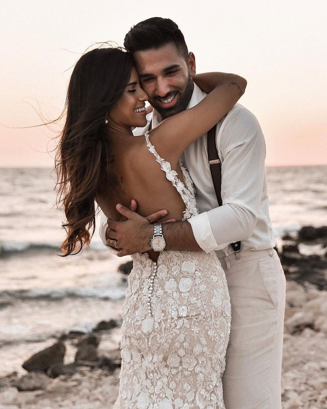 Elegant Long Mermaid V-Neck Floral Lace Wedding Dress with Backless Design