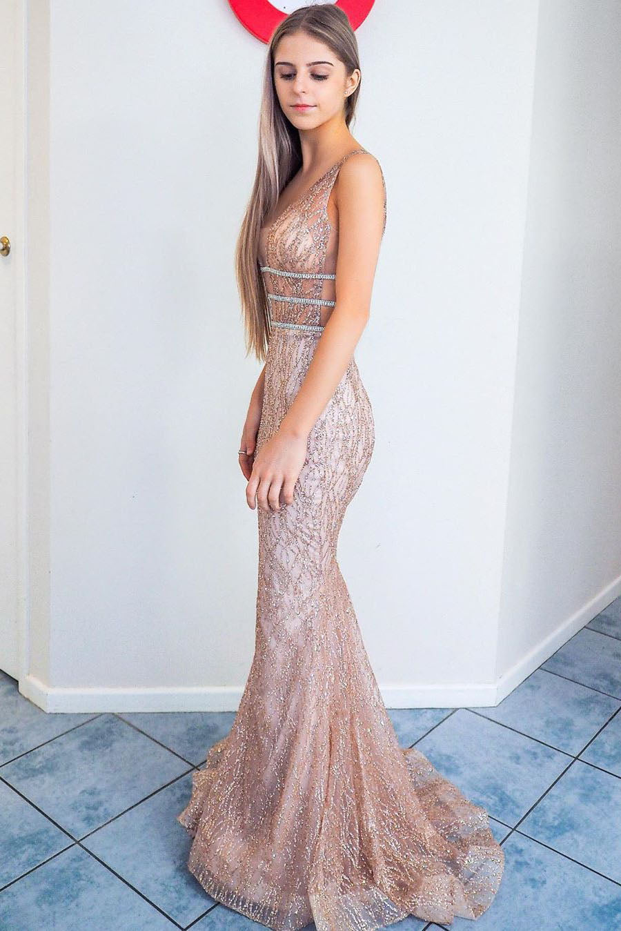 Elegant Plunging Neck Mermaid Blush Pink Beaded Long Prom Dress