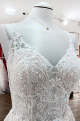 Elegant V-Neck Long A-Line Lace Wedding Dress with Tulle and Spaghetti Straps
