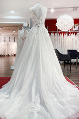 Eye-catching Long A-line Wedding Dresses With White Ruffles Tulle Lace