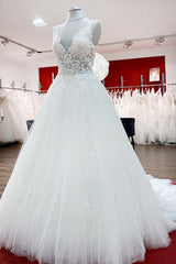 Eye-catching Long A-line Wedding Dresses With White Ruffles Tulle Lace