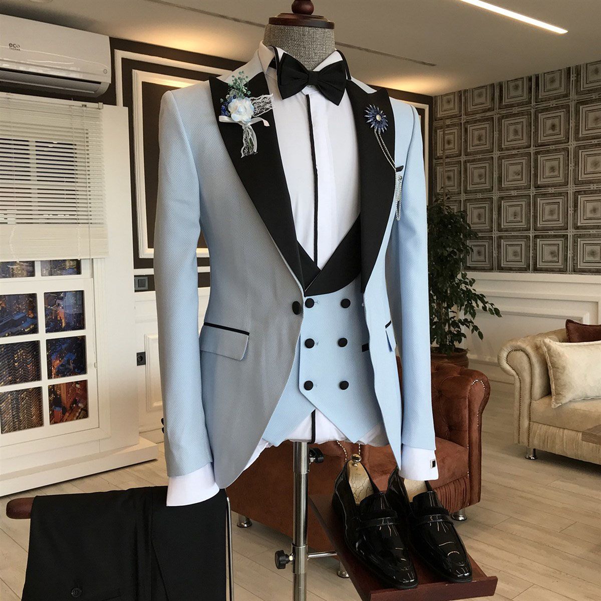 Fashionable Black Peaked Lapel Sky Blue Three-Piece Party Suit for Men