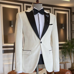 Fashionable Two-Piece White Reception Suit with Peaked Lapel