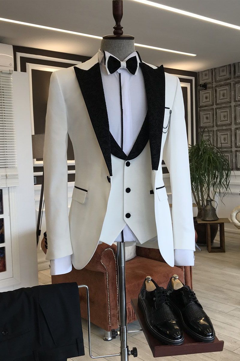 Fashionable White Three-Piece Party Evening Suit with Black Peaked Lapel