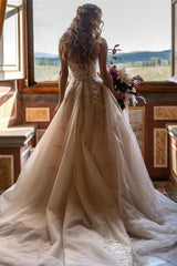 Glamorous Sweetheart Tulle Princess Wedding Dress with Lace Appliques