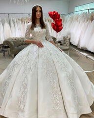Gorgeous Bateau Satin Floor-length Princess Wedding Dress Long Sleeves With Appliques Lace