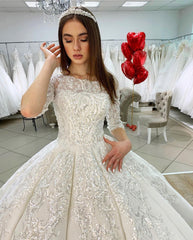 Gorgeous Bateau Satin Floor-length Princess Wedding Dress Long Sleeves With Appliques Lace