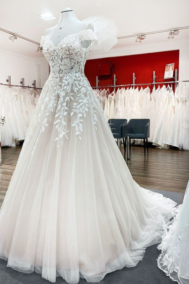 Gorgeous Off-the-shoulder A-line Wedding Dress With Lace Tulle Ruffles
