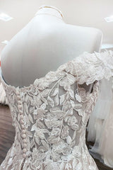 Gorgeous Off-the-shoulder A-line Wedding Dress With Lace Tulle Ruffles