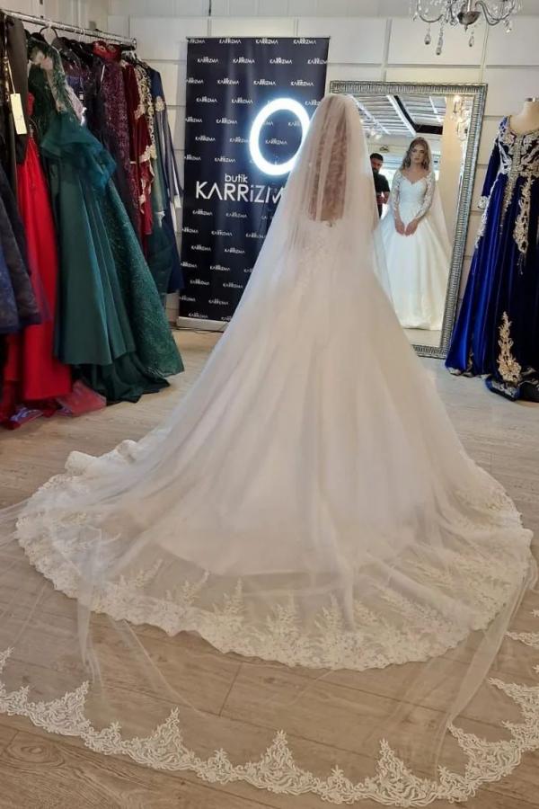 Gorgeous White A-Line V-Neck Lace Wedding Dress with Long Sleeves