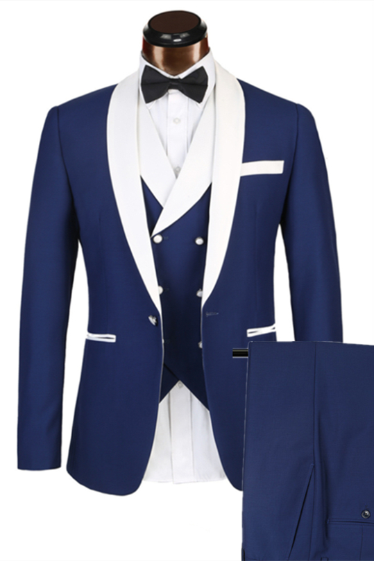 Handsome White Lapel Three-Piece Wedding Suit for Groom 2024