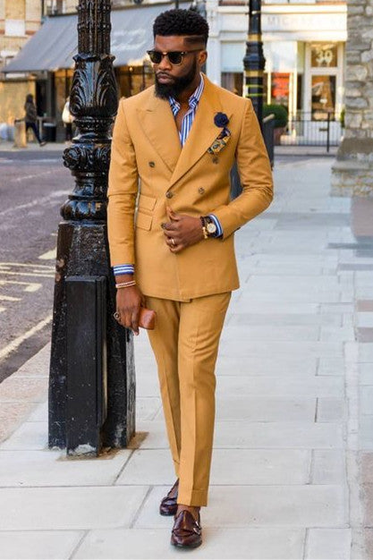 Handsome Yellow Double-Breasted Party Suit with Peaked Lapel for Prom