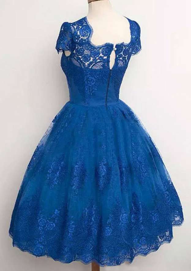 Lace Bateau Knee-Length Homecoming Dress With Pleated Ball Gown - Babyonlines