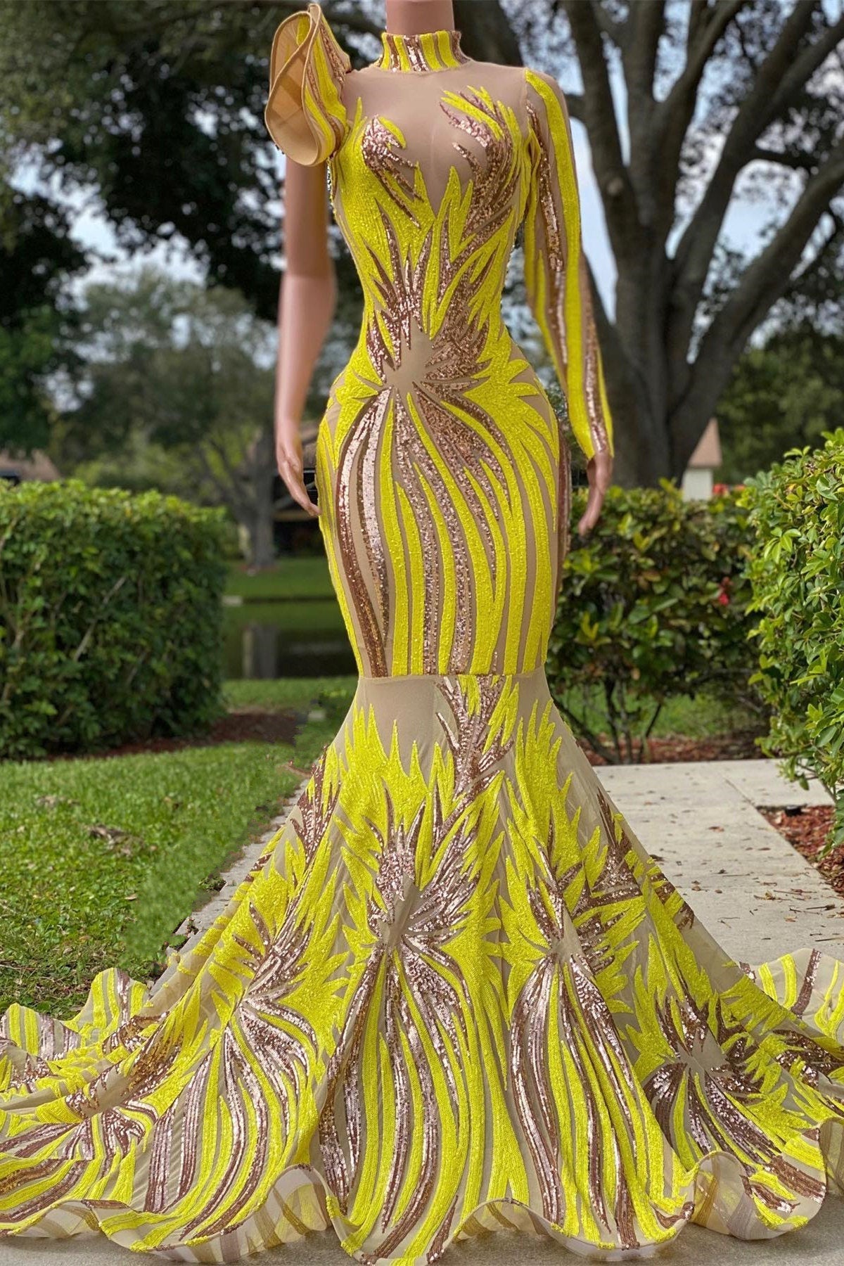 Light Yellow One-Shoulder Halter Mermaid Prom Dress