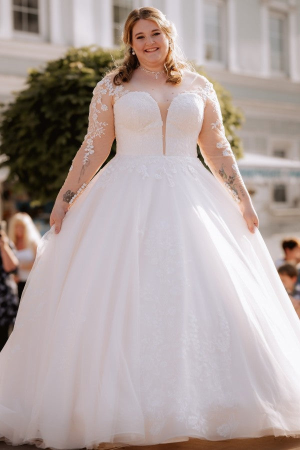 Babyonlines Long Sleeves V-neck Plus Size Ball Gown Wedding Dresses