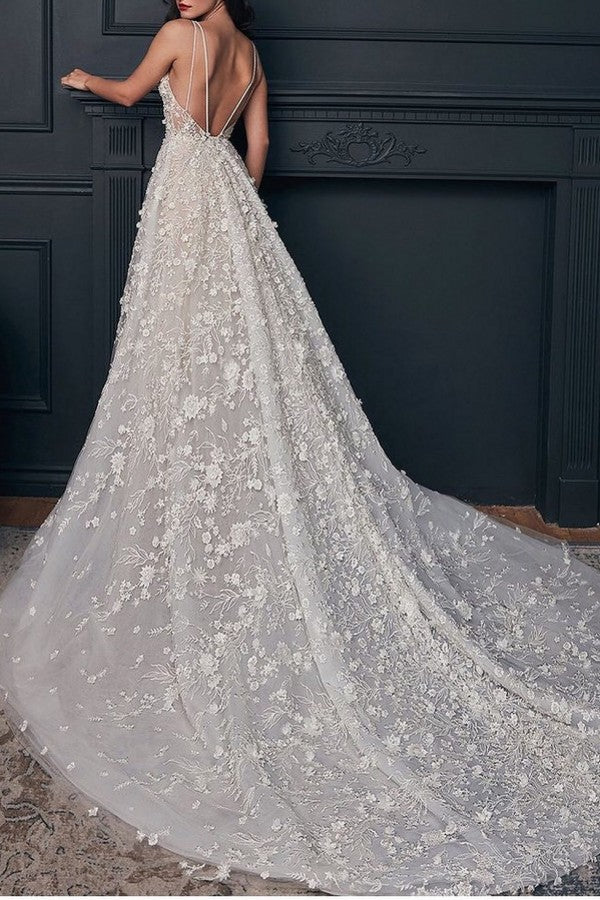 Luxury Long A-line V-neck Lace Wedding Dress With Appliques
