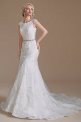 Mermaid Jewel Neck Long Wedding Dress with Tulle Lace