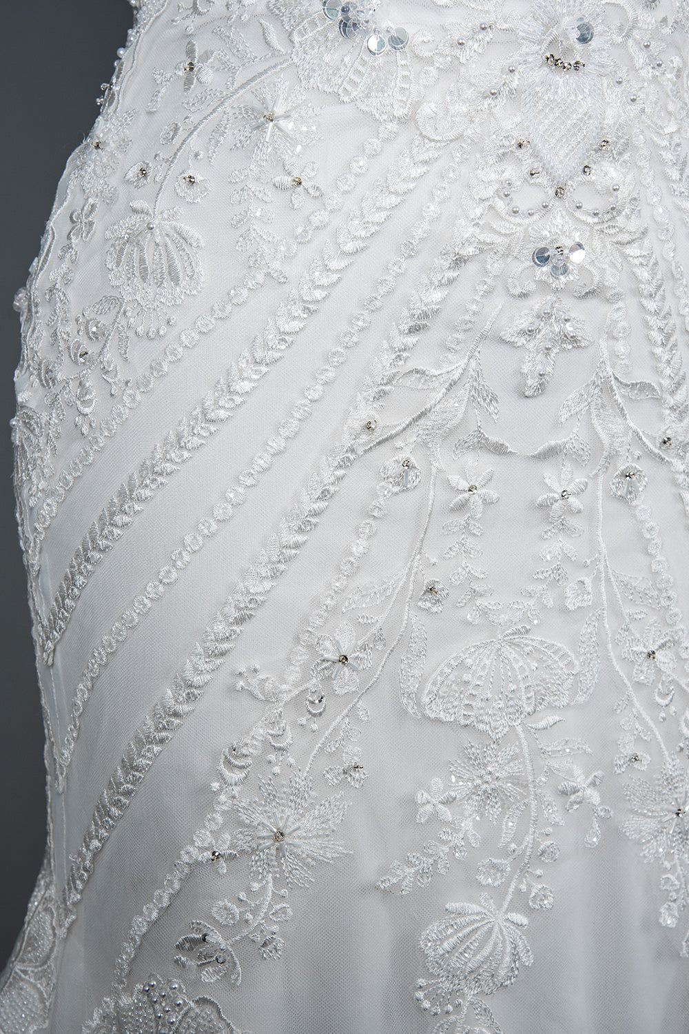 Mermaid Scoop Neck Jewel Wedding Dress with Beadings and Appliques