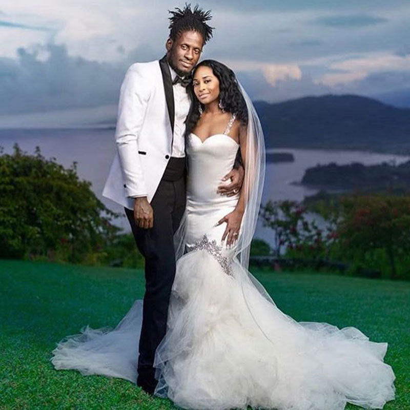 Modern White One-Button Wedding Suit with Black Lapel