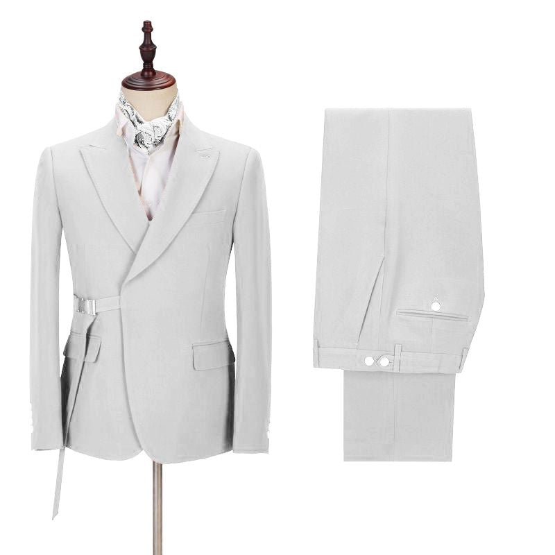 New Silver Reception Suit for Prom with Adjustable Buckle and Peaked Lapel
