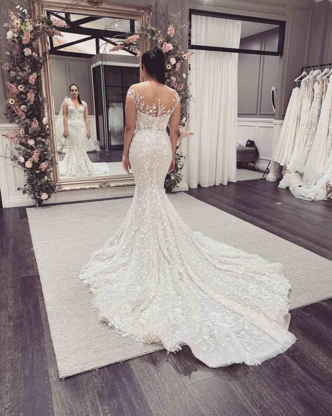 Off-the-Shoulder Backless Floor-Length Mermaid Wedding Dress with Lace Appliques